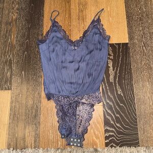 Saints + Secrets Women’s Small Blue Silky Lace Tank Top Bodysuit